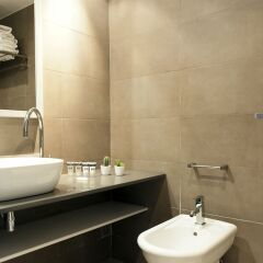 Отель Mh Apartments Family Испания, Барселона - отзывы, цены и фото номеров - забронировать отель Mh Apartments Family онлайн ванная фото 2