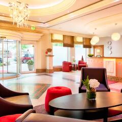 Leonardo Hotel Düsseldorf City Center интерьер отеля