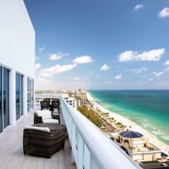 Отель Conrad Fort Lauderdale Beach США, Форт-Лодердейл - отзывы, цены и фото номеров - забронировать отель Conrad Fort Lauderdale Beach онлайн балкон