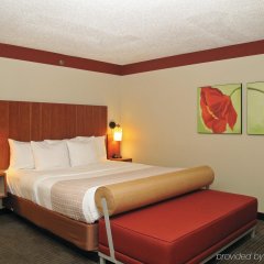La Quinta Inn & Suites by Wyndham Chicago Tinley Park in Tinley Park, United States of America from 142$, photos, reviews - zenhotels.com guestroom photo 2