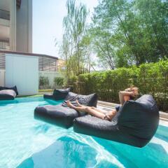 Blu Monkey Hub and Hotel Phuket бассейн фото 3