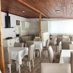 Burhaniye Merkez Otel Турция, Пелиткой - отзывы, цены и фото номеров - забронировать отель Burhaniye Merkez Otel онлайн питание