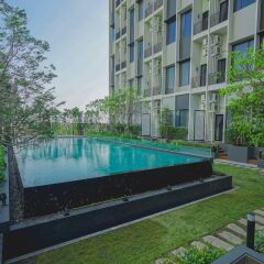 Отель Q-Box Hotel Bangkok Blossom Таиланд, Бангкок - отзывы, цены и фото номеров - забронировать отель Q-Box Hotel Bangkok Blossom онлайн бассейн фото 2