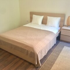 Апартаменты Apartments next to Opera комната для гостей фото 3