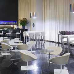 Crowne Plaza Tel Aviv City Center Израиль, Тель-Авив - 9 отзывов об отеле, цены и фото номеров - забронировать отель Crowne Plaza Tel Aviv City Center онлайн гостиничный бар