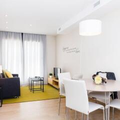 Апартаменты Feelathome Plaza Apartments комната для гостей
