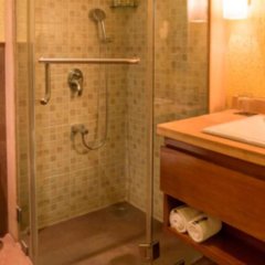 Отель Deltin Suites Индия, Нерул - отзывы, цены и фото номеров - забронировать отель Deltin Suites онлайн ванная