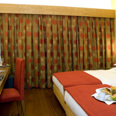 Lezíria Parque Hotel сейф в номере