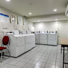 Отель Best Western Plus Suites Downtown Канада, Калгари - отзывы, цены и фото номеров - забронировать отель Best Western Plus Suites Downtown онлайн интерьер отеля фото 3