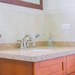 Отель New Kingston Guest Apt at Sonoma Estate ванная