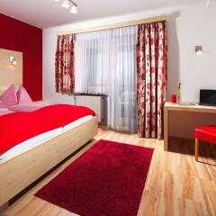 Апартаменты Apartment Auwirt Халлайн комната для гостей фото 2