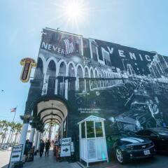 Отель Samesun Venice Beach Лос-Анджелес парковка