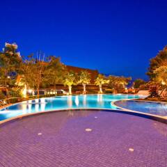Champasak Grand Hotel бассейн фото 3