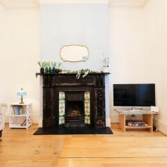 Отель Lovely 1BR Edwardian House For 4 in North London удобства в номере