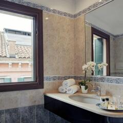 Отель Antica Locanda al Gambero ванная