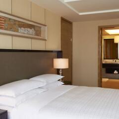 Отель Four Points by Sheraton Langfang, Guan комната для гостей фото 2