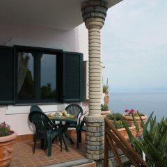 Отель House Cielo blu Конка деи Марини балкон