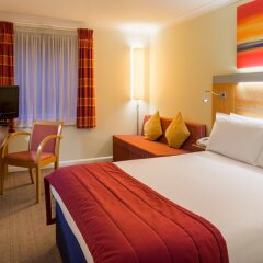 Отель Holiday Inn Express London-Swiss Cottage комната для гостей фото 4