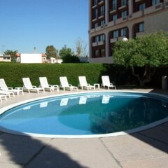 Отель Fiesta Inn Chihuahua с домашними животными