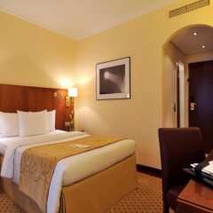 Отель Courtyard By Marriott Hamburg Airport Гамбург комната для гостей