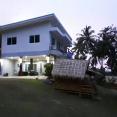 Отель Sea view Panwa Cottage Hostel Таиланд, пляж Панва - отзывы, цены и фото номеров - забронировать отель Sea view Panwa Cottage Hostel онлайн вид на фасад