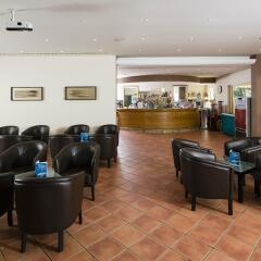 Отель Alpinus Hotel Португалия, Албуфейра - отзывы, цены и фото номеров - забронировать отель Alpinus Hotel онлайн гостиничный бар