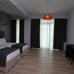 L.M Club Hotel сейф в номере