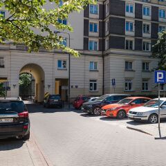 Отель At the Fountain Apartment Польша, Варшава - отзывы, цены и фото номеров - забронировать отель At the Fountain Apartment онлайн парковка