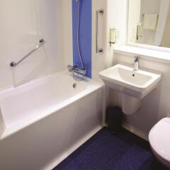 Отель Travelodge London Central Southwark ванная