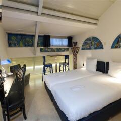 Отель H2OTEL Rotterdam комната для гостей