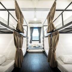 Moon House Hostel - Bangkok Бангкок комната для гостей фото 5