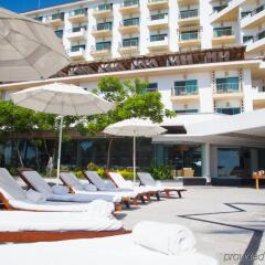 Villa Premiere Boutique Hotel & Romantic Getaway бассейн фото 3