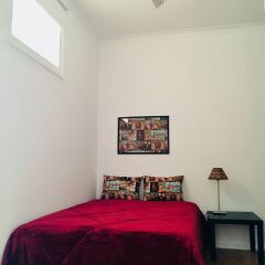 Отель Inlisbonsms Guesthouse сейф в номере