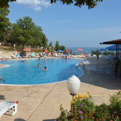 Hotel Ahilea бассейн