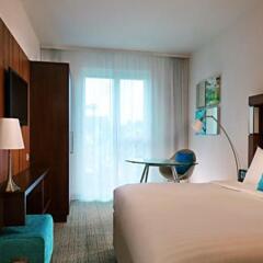 Отель Courtyard by Marriott Cologne Кёльн комната для гостей фото 2