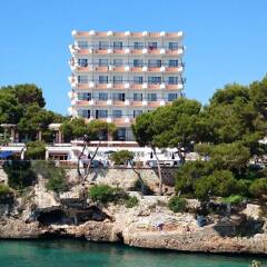 Cala Ferrera Hotel пляж