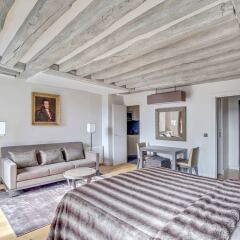 Апартаменты Luxury Apartment Paris Louvre комната для гостей
