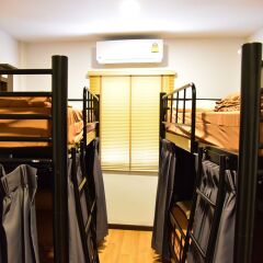 Inn Trog And Inn Soi - Hostel - Adults Only Бангкок интерьер отеля