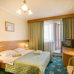 Гостиница #41 OREKHOVO APARTMENTS with 3 bedrooms near Tsaritsyno park в Москве отзывы, цены и фото номеров - забронировать гостиницу #41 OREKHOVO APARTMENTS with 3 bedrooms near Tsaritsyno park онлайн Москва комната для гостей