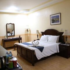 Crown Royale Hotel Balanga Philippines Zenhotels - 