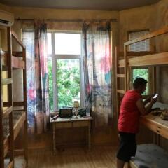Отель Funky Monkey Hostel Болгария, Пловдив - отзывы, цены и фото номеров - забронировать отель Funky Monkey Hostel онлайн интерьер отеля фото 2