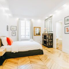 Отель Eiffel Tower - Ecole Militaire Apartment Франция, Париж - отзывы, цены и фото номеров - забронировать отель Eiffel Tower - Ecole Militaire Apartment онлайн комната для гостей фото 3