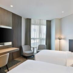 Отель Courtyard by Marriott Al Barsha, Dubai комната для гостей фото 4