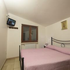 Отель Bed and Breakfast Trulli San Leonardo Альберобелло комната для гостей фото 2