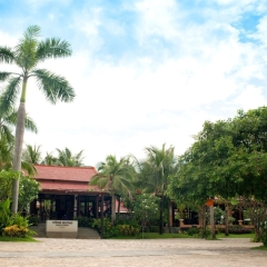 Отель Vinh Hung Riverside Resort & Spa парковка
