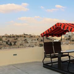 Отель Nomads Hostel Иордания, Амман - отзывы, цены и фото номеров - забронировать отель Nomads Hostel онлайн бассейн