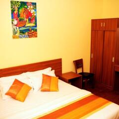 Отель City King Tourist Home Мале комната для гостей