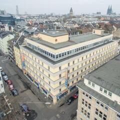 Отель a&o Köln Neumarkt Германия, Кёльн - 13 отзывов об отеле, цены и фото номеров - забронировать отель a&o Köln Neumarkt онлайн парковка