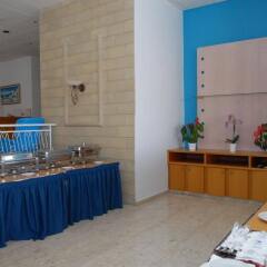 Отель Maistros Hotel Apartments Кипр, Протарас - отзывы, цены и фото номеров - забронировать отель Maistros Hotel Apartments онлайн питание фото 2