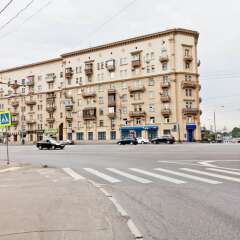 Апартаменты LUXKV Apartment on Zemlyanoy Val 52